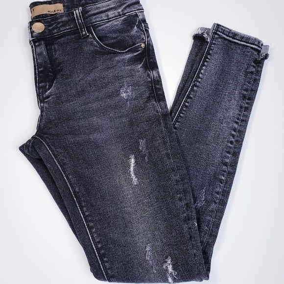 Black Distressed Skinny Jeans Size Medium - Picture 1 of 7